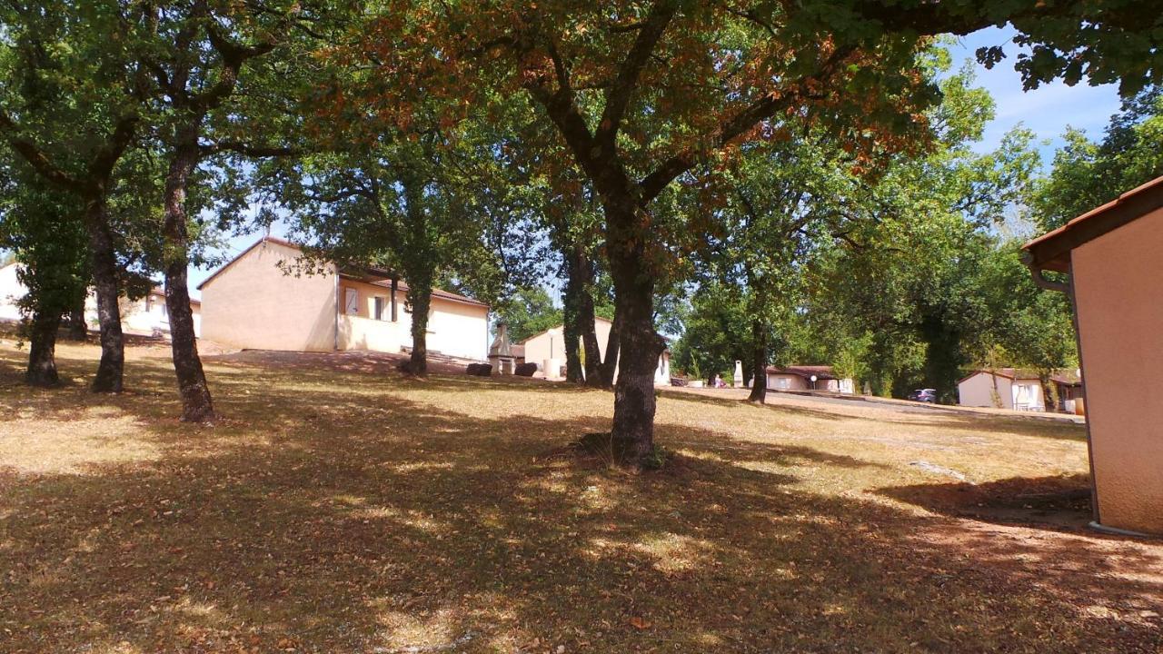 Les Sentiers Du Causse Hotell Lentillac du Causse Eksteriør bilde